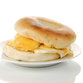 EGG & CHZ BAGEL SANDWICH